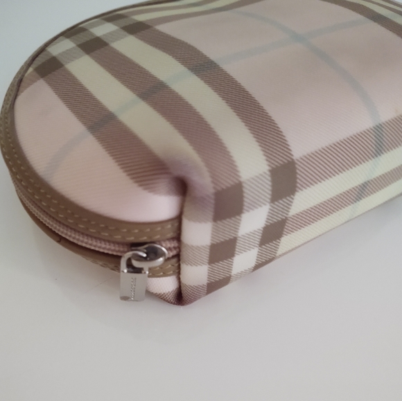 Burberry London Cosmetic Bag - Picture 5 of 8